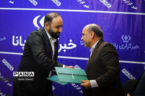 امضا تفاهم نامه همکاری سازمان دانش‌آموزی و کمیته امداد امام خمینی با موضوع «شور عاطفه‌ها»