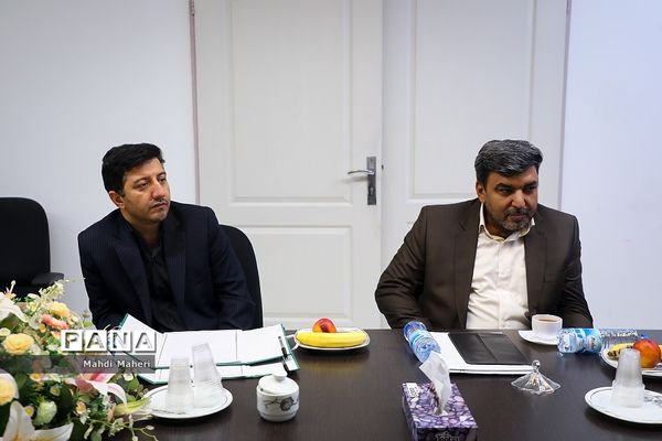 امضا تفاهم نامه همکاری سازمان دانش‌آموزی و کمیته امداد امام خمینی با موضوع «شور عاطفه‌ها»