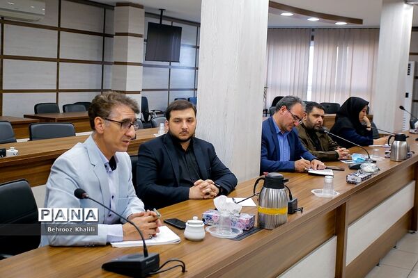 جلسه هماهنگی سازمان دانش‌آموزی و کمیته امداد برای اجرای آیین «شور عاطفه‌ها»