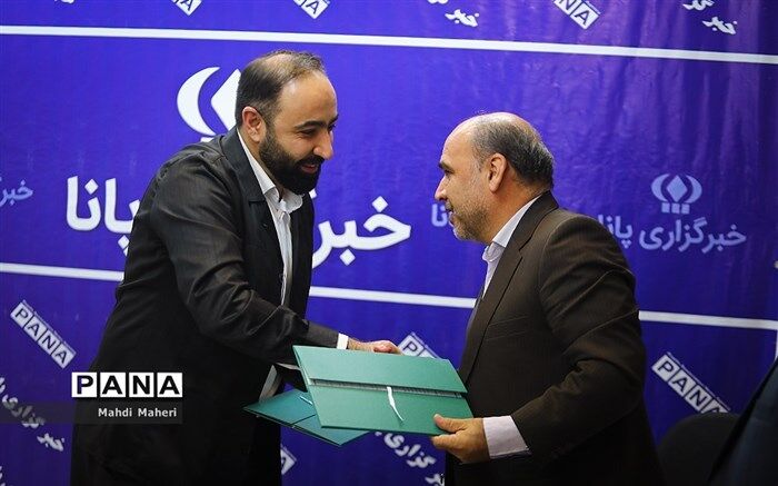 امضای تفاهم‌نامه همکاری سازمان دانش‌آموزی و کمیته امداد با موضوع «شور عاطفه‌ها»
