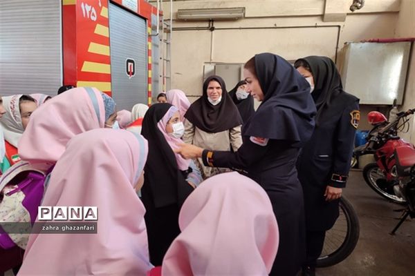 اردوی یکروزه دانش‌آموزان دختر ناحیه 2 شیراز