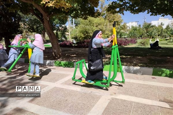 اردوی یکروزه دانش‌آموزان دختر ناحیه 2 شیراز