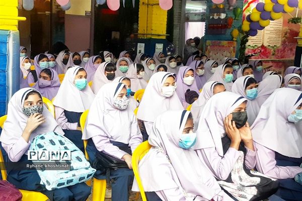 آغاز ماه میزبانی نیمکت‌های عاشق درس و مدرسه در دبستان فرهنگ دختران