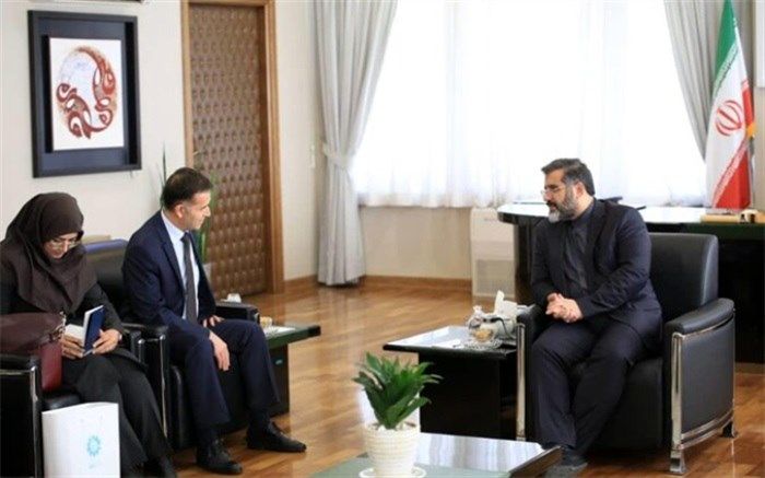 موسسه اکو را جزء خانواده وزارت فرهنگ و ارشاد اسلامی تلقی می‌کنیم