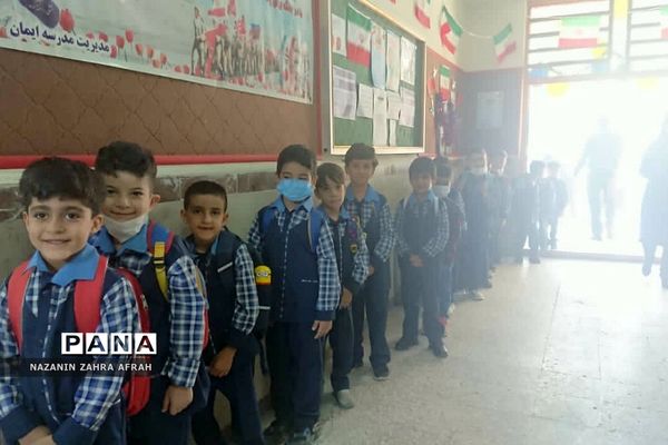 برگزاری جشن شکوفه‌ها در دبستان ایمان رودهن