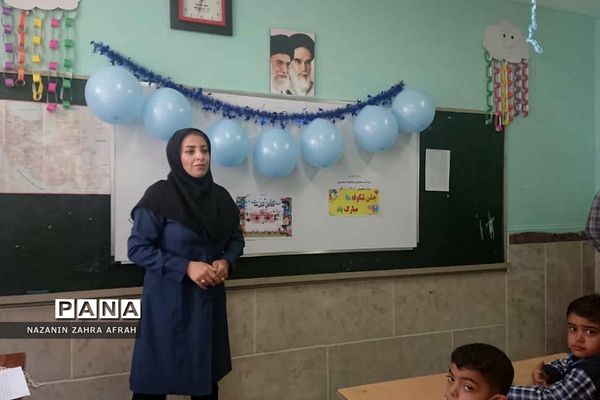 برگزاری جشن شکوفه‌ها در دبستان ایمان رودهن