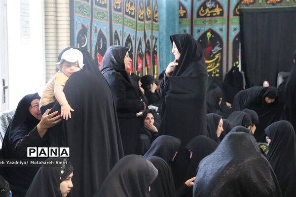 مراسم ترحیم بانوی مجاهد و فرهیخته مریم ملکی فارمد معاون پرورشی ناحیه ۳ مشهد مقدس