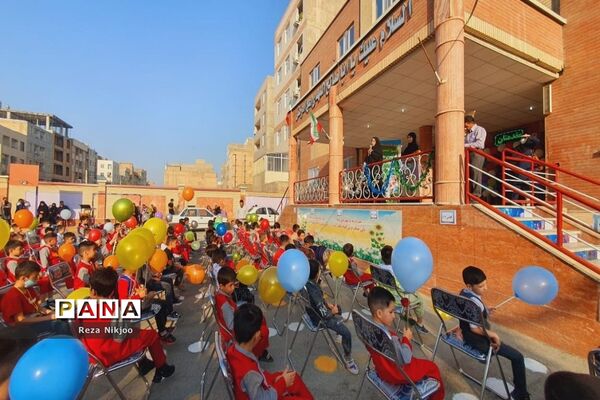 مراسم نمادین جشن غنچه‌ها در شهرستان بهارستان