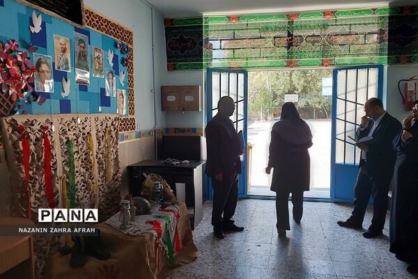 بازدید بازرسان وزارت آموزش و‌پرورش از مدارس رودهن