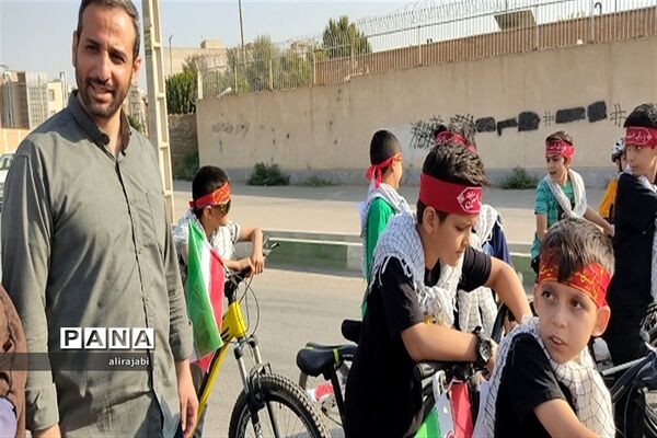 همایش دوچرخه‌سواری دانش‌آموزی به‌مناسبت هفته دفاع مقدس در منطقه کهریزک