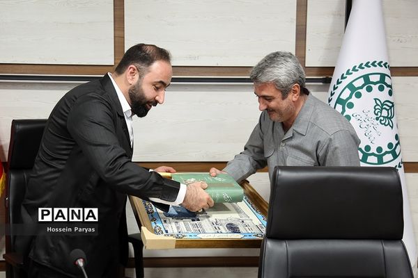 نشست صمیمانه قائم مقام سازمان دانش‌آموزی با همکاران سازمان