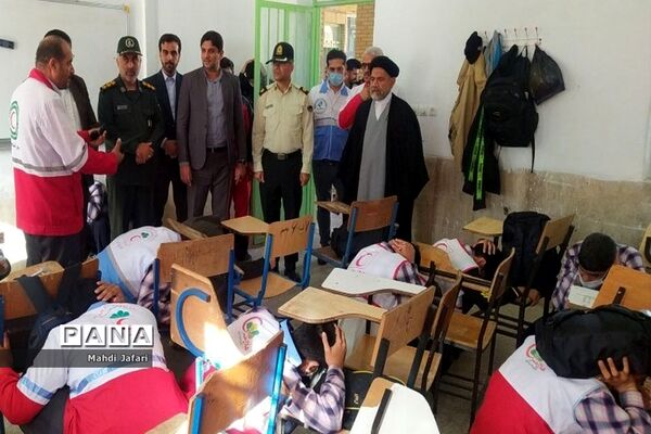 بیست و چهارمین مانور سراسری زلزله و ایمنی مدارس در شهرستان تنگستان اهرم