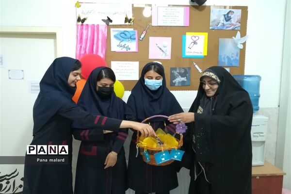 برگزاری جشن ولادت حضرت زینب (س) در آموزشگاه‌های ملارد
