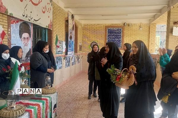 بزرگداشت هفته بسیج در هنرستان فدک فشافویه