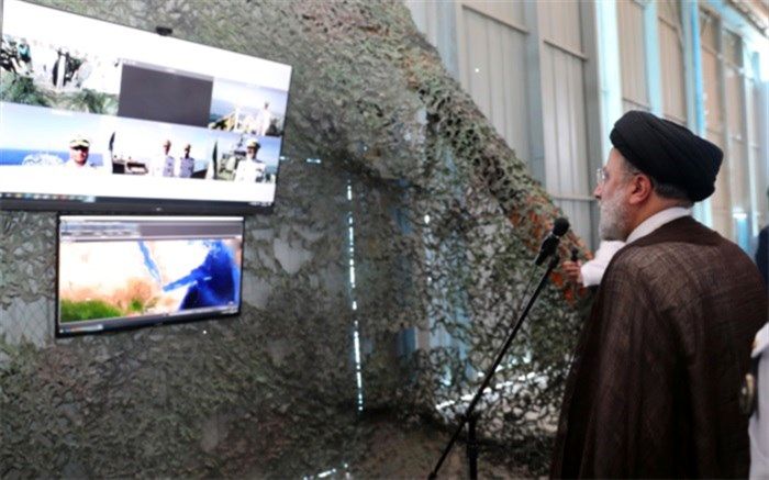 گفت‌وگوی تصویری رئیس‌جمهوری با ناوگروه‌های ارتش در دریای سرخ و اقیانوس آرام