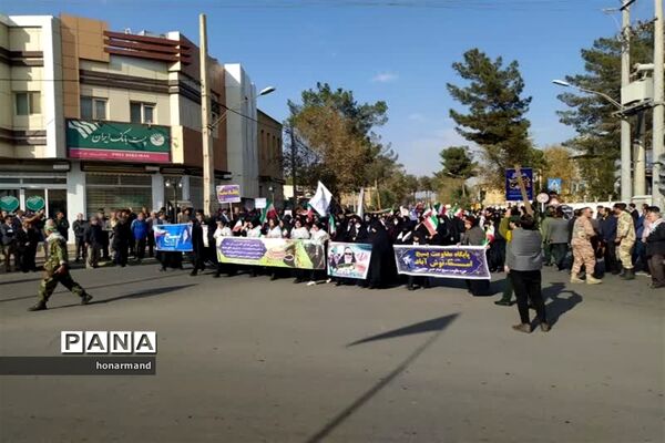 اجتماع بزرگ بسیجیان شهرستان آران و بیدگل