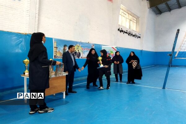 چهلمین دوره مسابقات ورزشی درون‌مدرسه‌ای در شهرستان قرچک