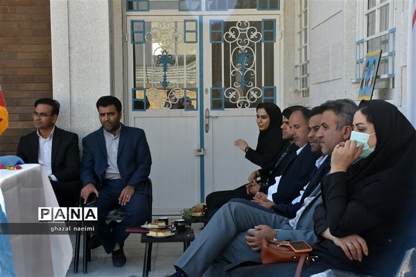 آیین افتتاحیه جشنواره سفیران سلامت در دبستان حاج اکبر صدیقی گله‌دار استان فارس