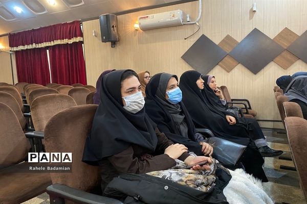 جلسه توجیهی دومین جشنواره ملی تئاتر درسی در کانون سمیه شهرری