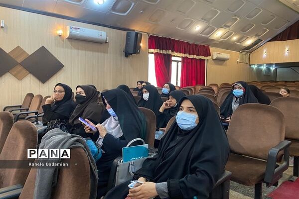 جلسه توجیهی دومین جشنواره ملی تئاتر درسی در کانون سمیه شهرری