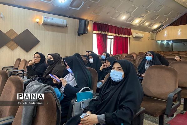 جلسه توجیهی دومین جشنواره ملی تئاتر درسی در کانون سمیه شهرری