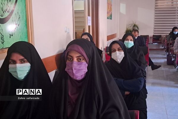 برگزاری کارگاه توانمندسازی دبیران درس تفکر و سبک زندگی در رودهن