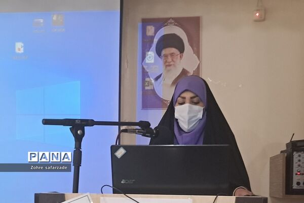 برگزاری کارگاه توانمندسازی دبیران درس تفکر و سبک زندگی در رودهن