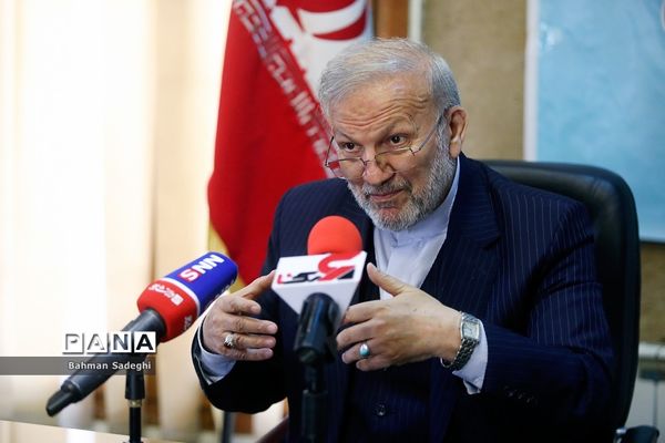 نشست خبری رئیس خانه احزاب ایران