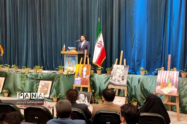 تجلیل از پسران نخبه آموزش و پرورش ناحیه 3 شیراز