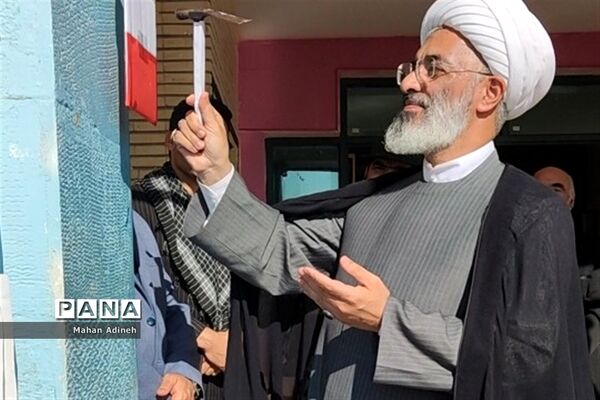 گرامیداشت هفته بسیج و تقدیر از بسیجیان فعال در شهرستان رباط کریم