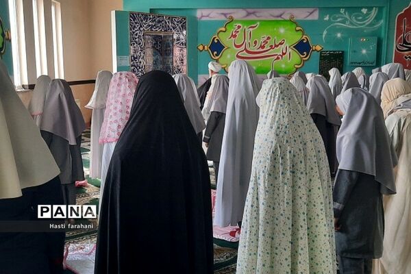 برگزاری نماز جماعت در مدارس شهرستان قرچک