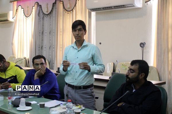 جلسه کارگروه ورزش روستایی و بازی‌های بومی محلی شهرستان بوشهر