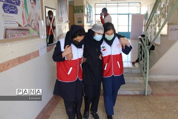 برگزاری بیست و چهارمین مانورسراسری زلزله در مدارس شهرکرد