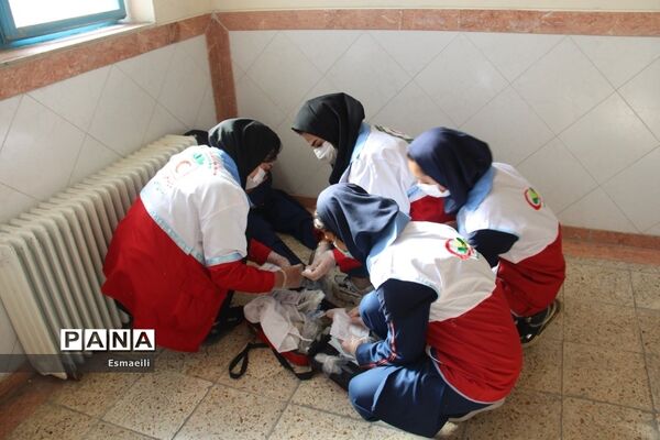 برگزاری بیست و چهارمین مانورسراسری زلزله در مدارس شهرکرد