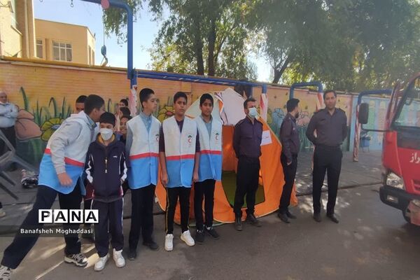 بیست‌و‌چهارمین مانور سراسری زلزله و ایمنی در مدارس  ناحیه 4 شیراز