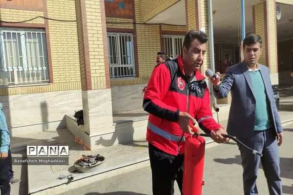 بیست‌و‌چهارمین مانور سراسری زلزله و ایمنی در مدارس  ناحیه 4 شیراز