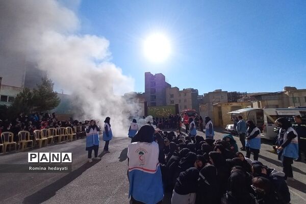 بیست‌وچهارمین مانور سراسری زلزله و ایمنی در آموزش و پرورش رودهن