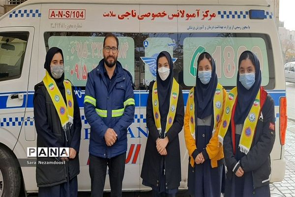 برگزاری مانور زلزله در دبیرستان دخترانه حضرت معصومه (س)