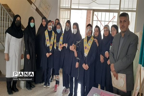 برگزاری مانور زلزله در دبیرستان دخترانه حضرت معصومه (س)