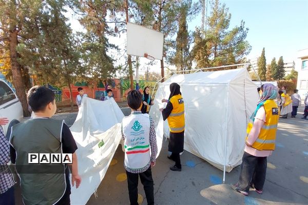 بیست و چهارمین مانور سراسری زلزله و ایمنی در مدارس منطقه ۵