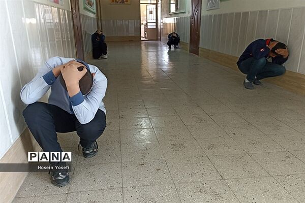 بیست و چهارمین مانور سراسری زلزله و ایمنی در دبیرستان شهید باقری، کاشمر