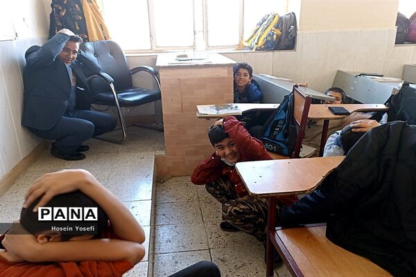 بیست و چهارمین مانور سراسری زلزله و ایمنی در دبیرستان شهید باقری، کاشمر