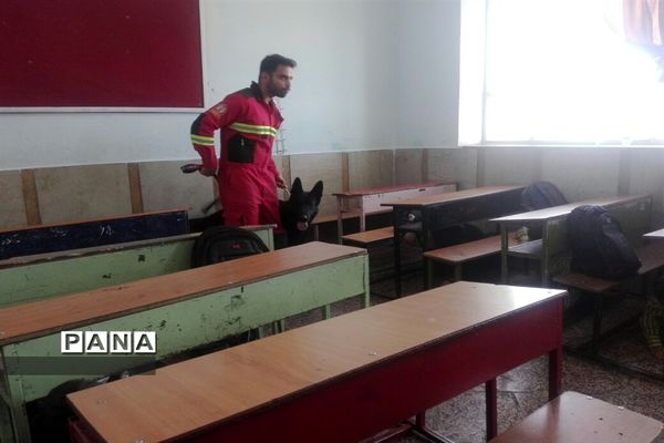 بیست و چهارمین مانور سراسری زلزله و ایمنی در دبستان حضرت مسلم (ع) ناحیه دو شیراز