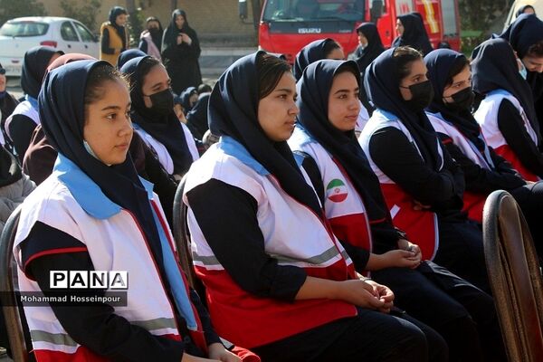 برگزاری مانور زلزله و ایمنی در بهارستان‌دو