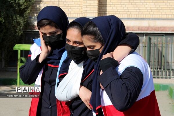 برگزاری مانور زلزله و ایمنی در بهارستان‌دو
