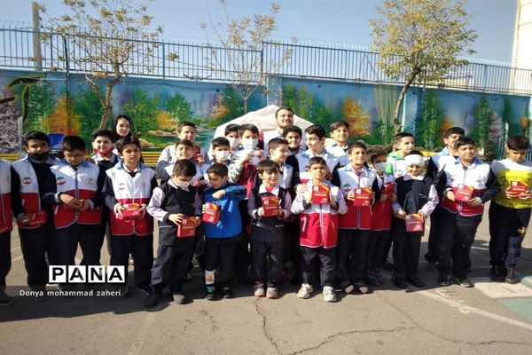 بیست و چهارمین دوره مانور زلزله و ایمنی در مدارس منطقه ۲ شهر تهران