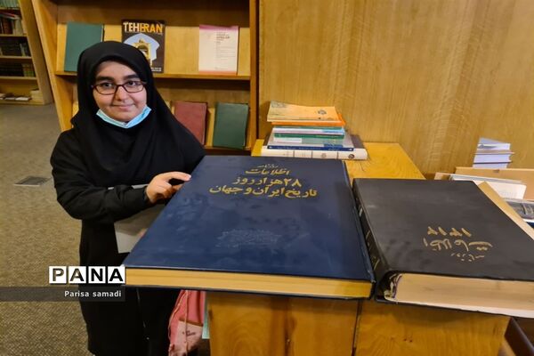 حضور دانش‌آموزان فرهنگ دختران منطقه ۱۳ در فرهنگستان زبان و ادب فارسی