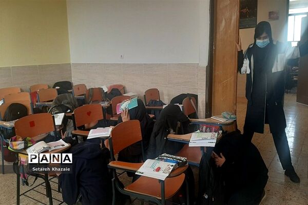 بیست و چهارمین مانور سراسری زلزله و ایمنی در دبیرستان یاس  