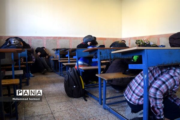 بیست و چهارمین دوره مانور سراسری زلزله و ایمنی در دبیرستان شهید اخوان منطقه ۱۴