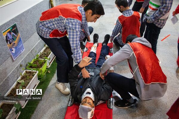 بیست و چهارمین مانور سراسری زلزله و ایمنی مدارس در اصفهان - 1